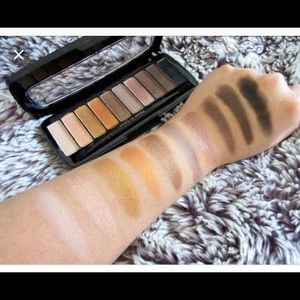 Eyeshadow Palette